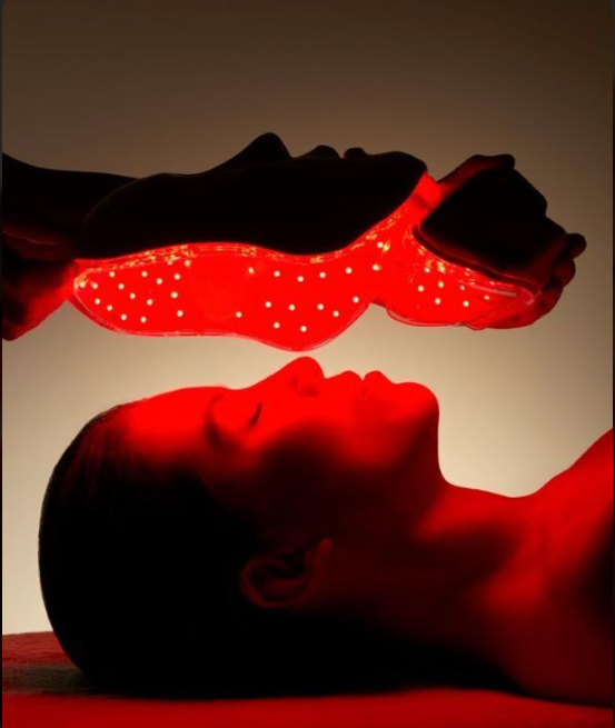 Terapia de Luz Roja: ¿Efectos Secundarios? Contraindicaciones y Mitos. Gráfico de penetración de luz azul, luz roja (660 nm) y luz infrarroja cercana (850 nm) en las capas de la piel